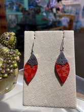 Load image into Gallery viewer, Red Coral Earrings