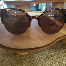 Load image into Gallery viewer, Bamboo Sunglasses Ast.
