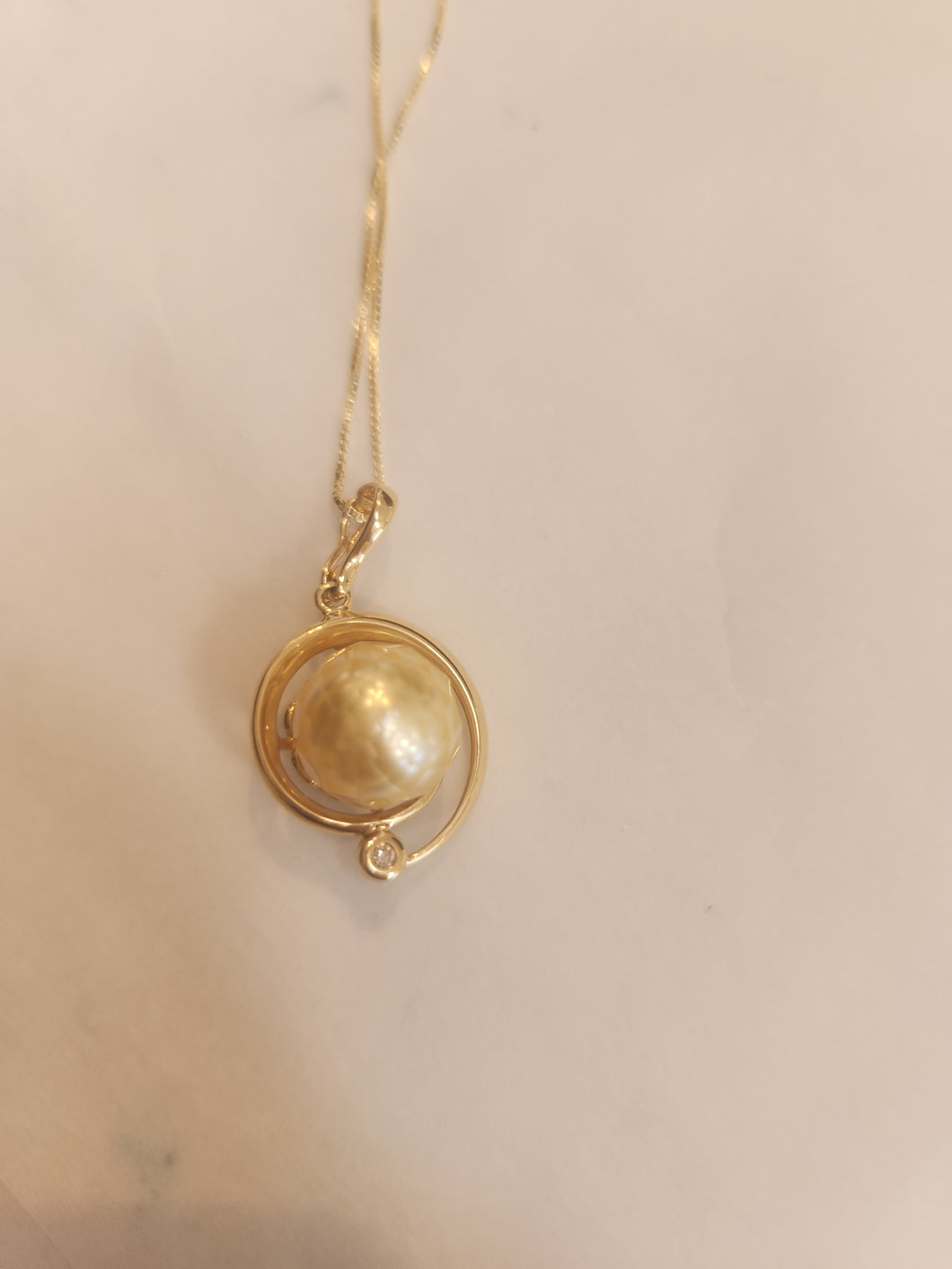 AG 10.5mm South Seas Golden Faceted Pearl 14K, Dia