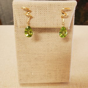 Peridot Hawaiian Diamond 14k Earrings
